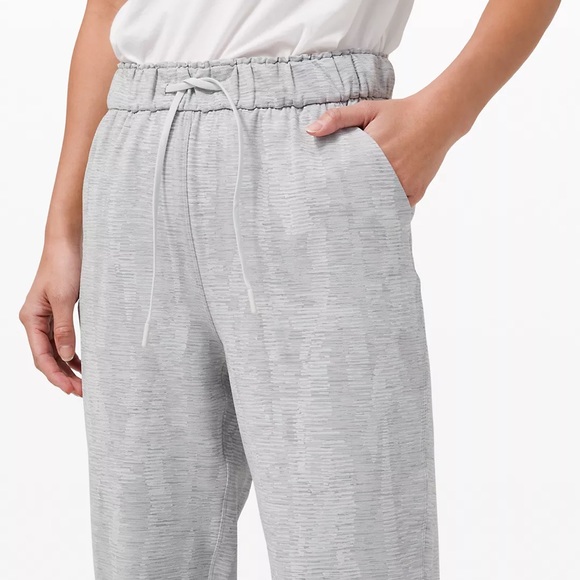 Lululemon Keep Moving 7/8 pant Jacquard - Picture 3 of 7